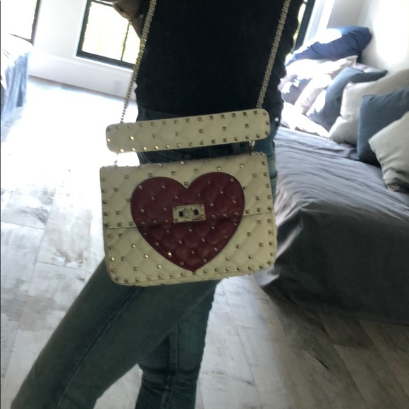 Valentino rockstud “heart” bag - Picture 8 of 8